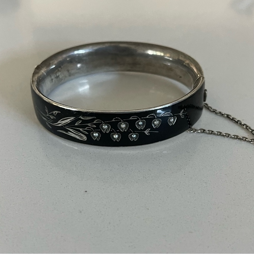 Antique Victorian Black Enameled lily of the valley seed pearl bangle - Picture 2 of 10